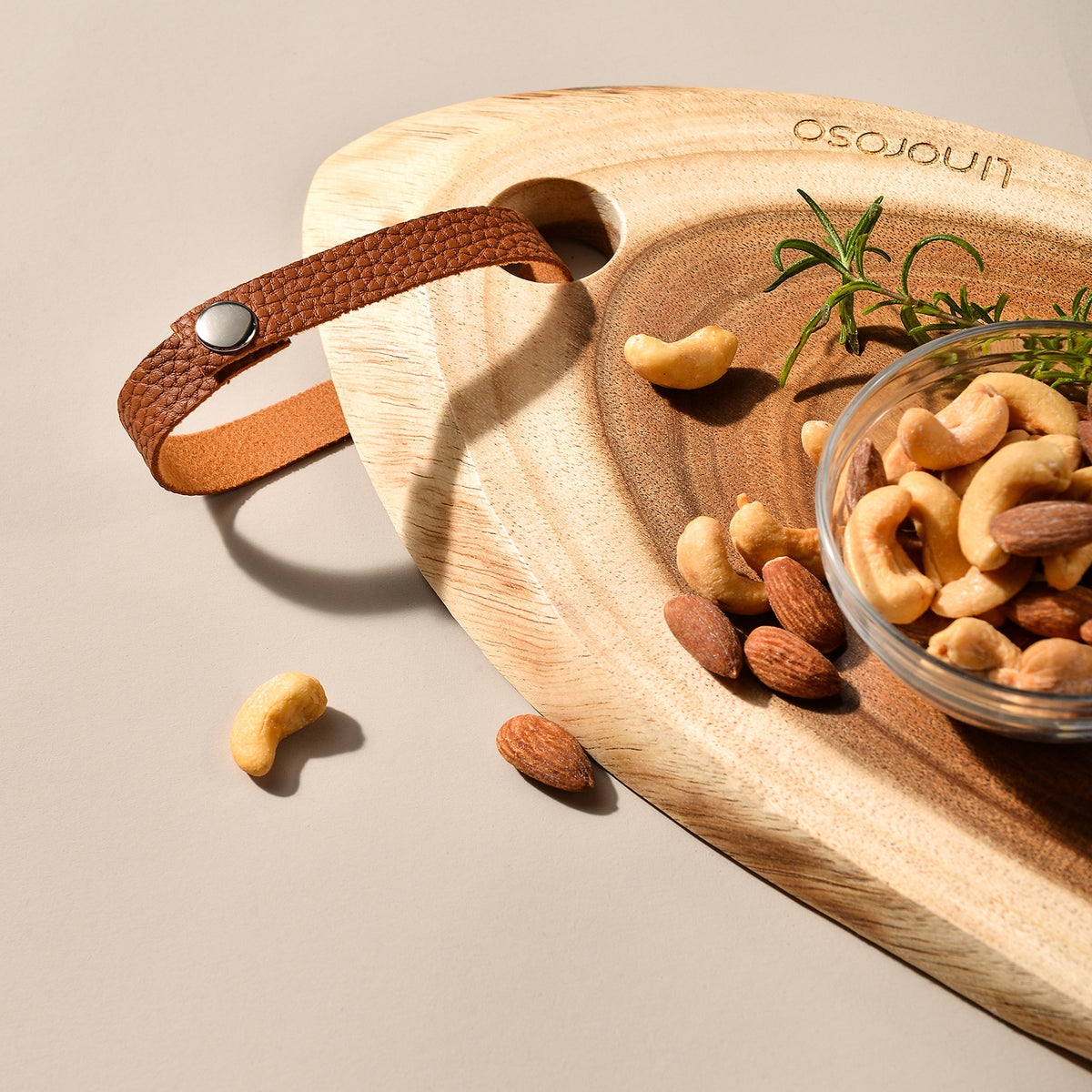 Linoroso Acacia Wood Server Board | Non-Split Solid Wood Construction